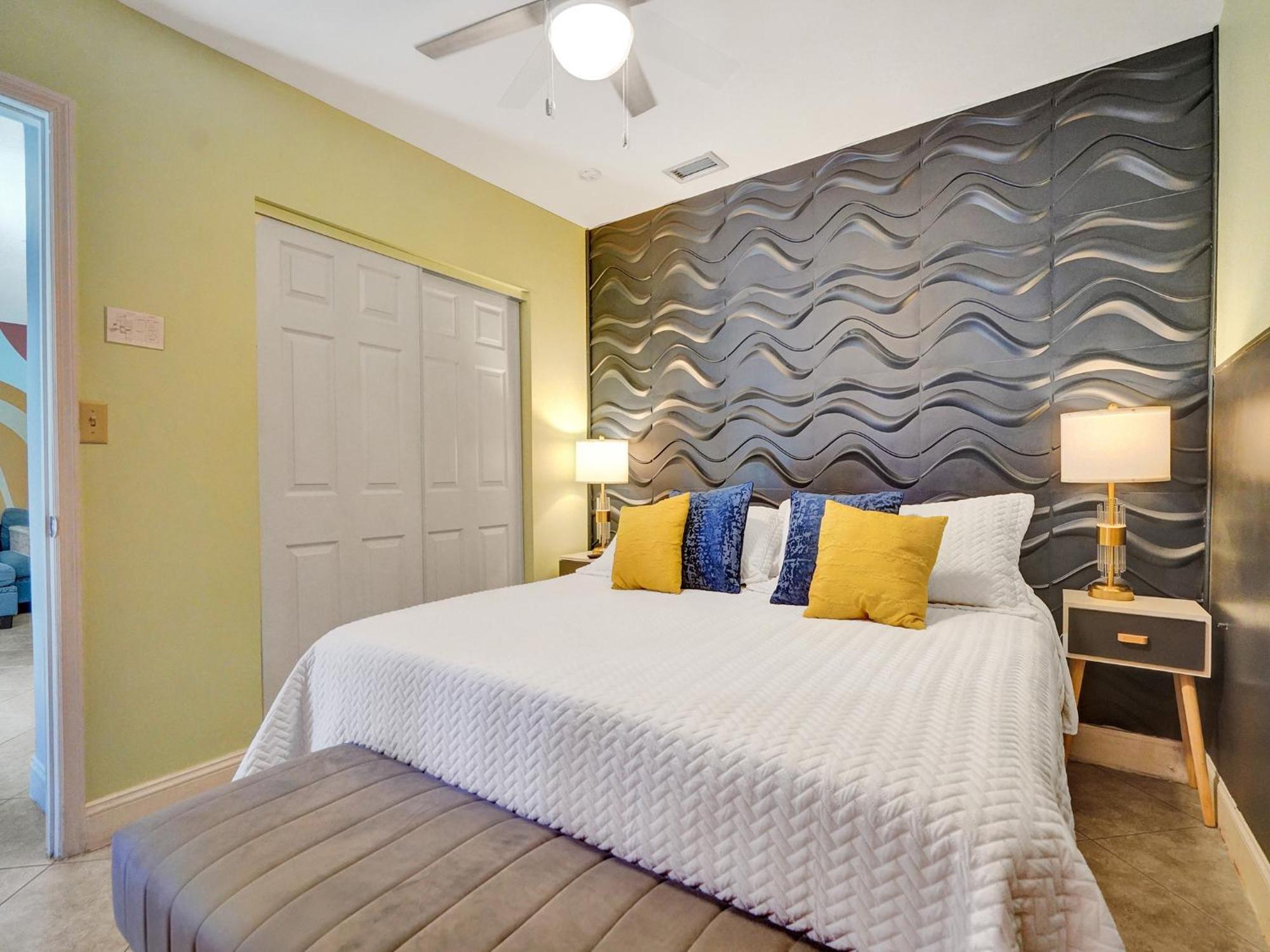 Large Gay Men'S 1 Bedroom W Gameroom Heated Pool Clothing Optional Oakland Park Buitenkant foto
